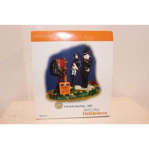 Dept 56 Halloween Village - A Gravely Haunting - 2007